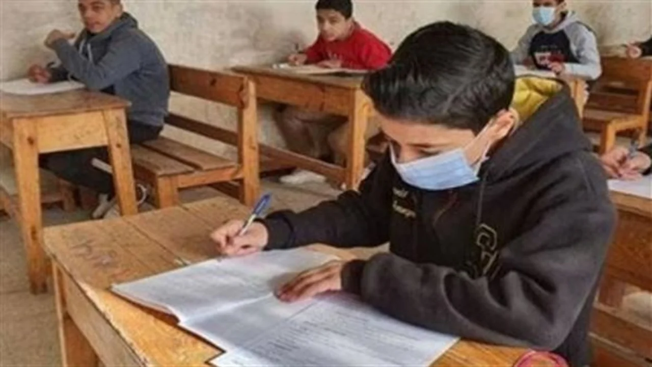 تعديلات جذرية.. التعليم تحدد أجزاء المنهج المقررة في اختبارات صفوف النقل